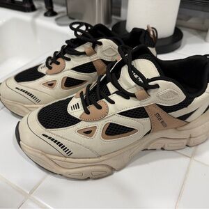 Steve Madden Black and Cream Athletic Shoes